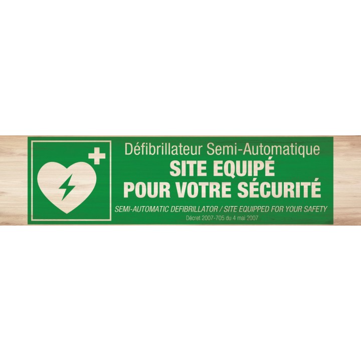 Présence d'un défibrilateur sur site